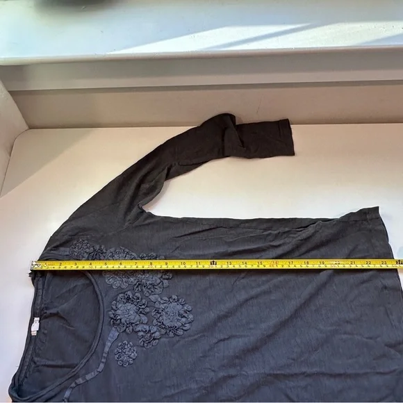 J Crew long sleeve dark blue with monochromatic floral details, XS - Picture 5 of 8